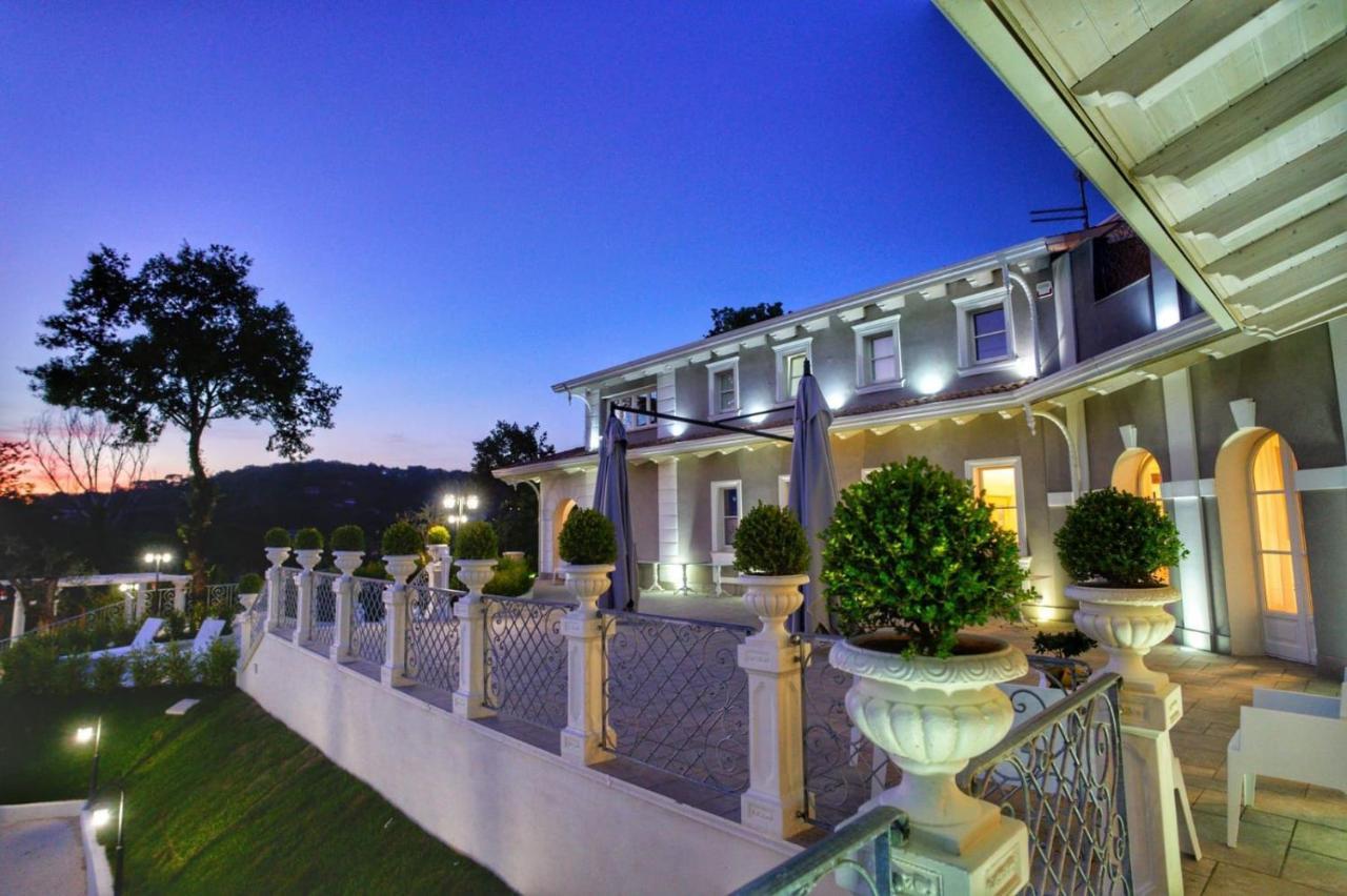 Tenuta Santo Stefano Azienda Agrituristica Santo Stefano del Sole Εξωτερικό φωτογραφία