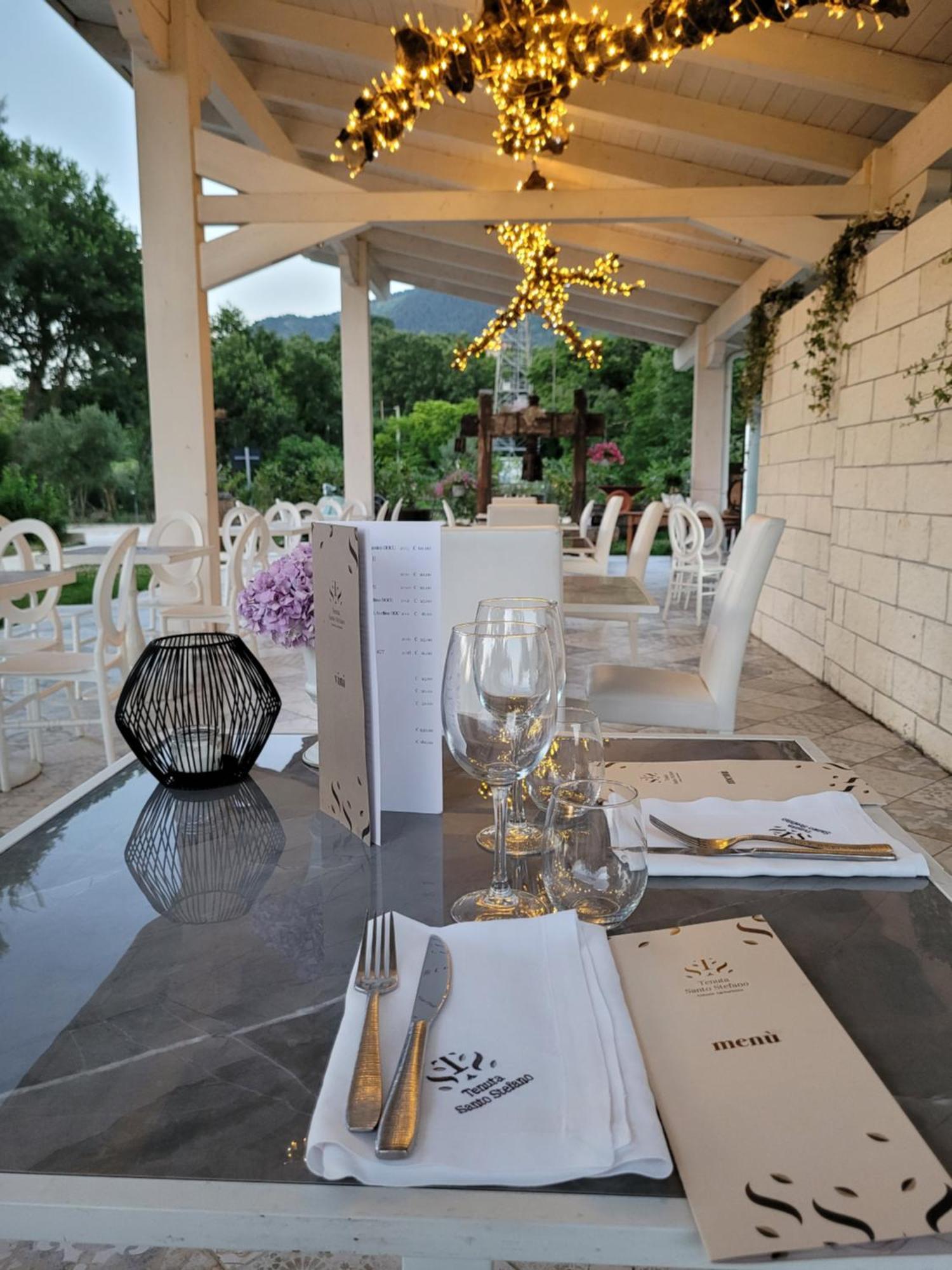 Tenuta Santo Stefano Azienda Agrituristica Santo Stefano del Sole Εξωτερικό φωτογραφία